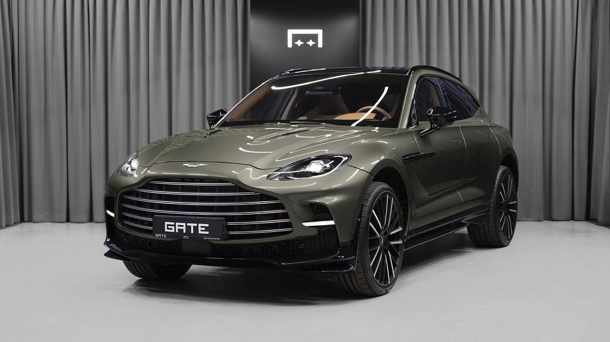 Aston Martin DBX707 2025 Зеленый
